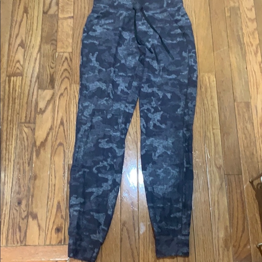 Lululemon jogger pant